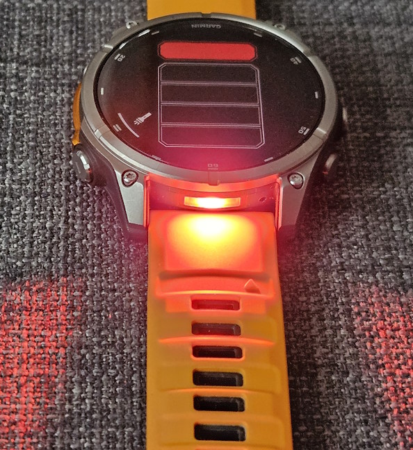 Garmin Fenix 8 features a LED flashlight