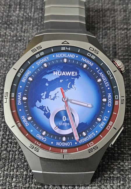 HUAWEI WATCH GT 5 Pro features a touch AMOLED display