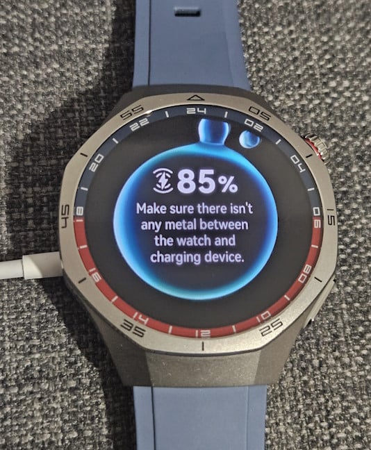 Charging the HUAWEI WATCH GT 5 Pro