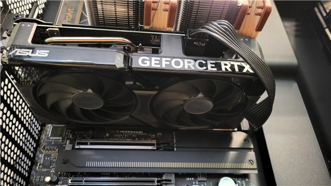 An NVIDIA GeForce 4060 GPU mounted in the NZXT H7 Flow case