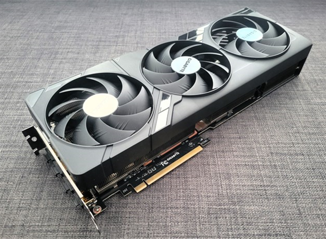 GIGABYTE GeForce RTX 4080 SUPER WINDFORCE 16G: a graphics card that supports PCI Express 4.0