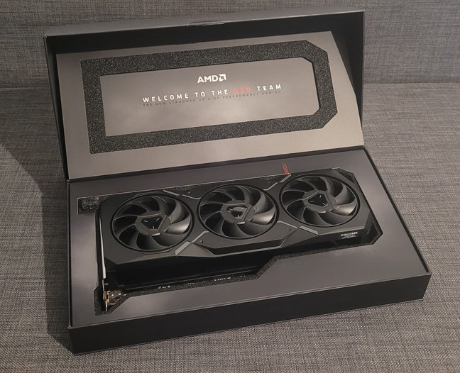 Unboxing the AMD Radeon RX 7900 XT