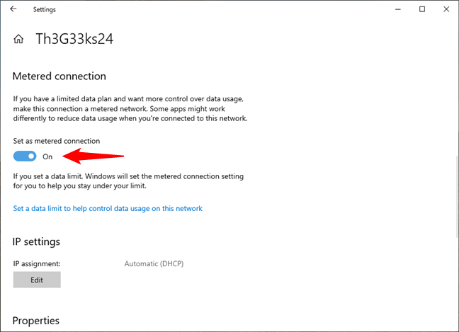 Setting a Wi-Fi connection as metered